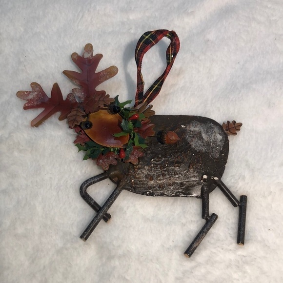 Beautiful Rustic Metal  Reindeer Christmas Ornament - Picture 1 of 6
